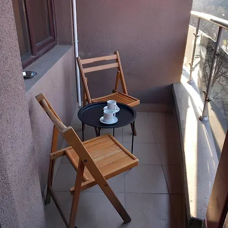 Snezhi's Cozy Apartamento Sofía